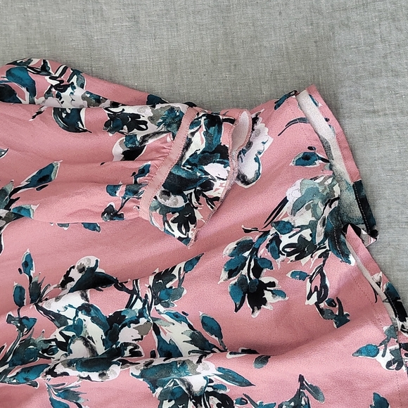 Splendid Rose Floral Blouse - Picture 4 of 11